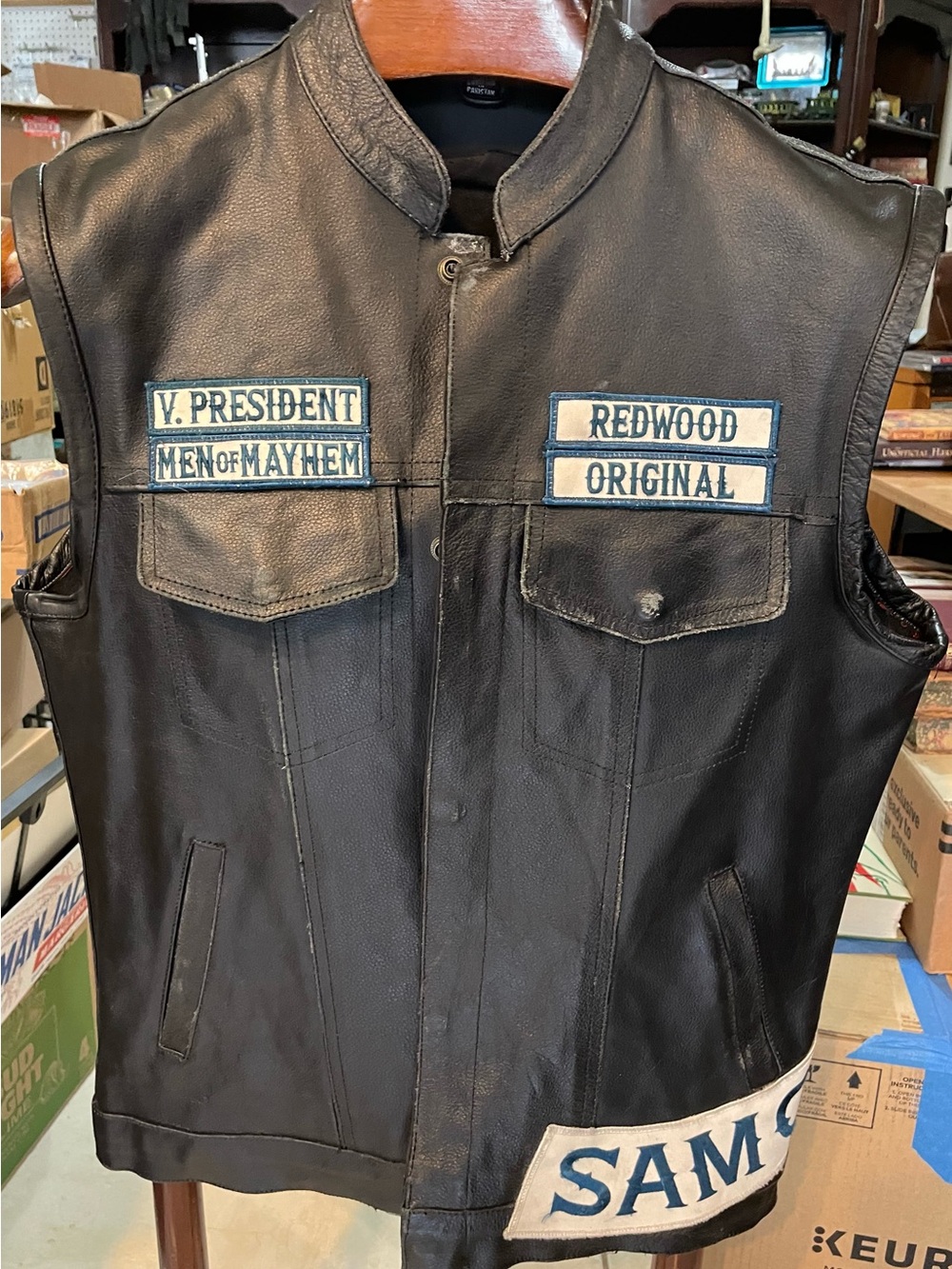 Sons of Anarchy California Black Leather Vest - Picture 2 of 6